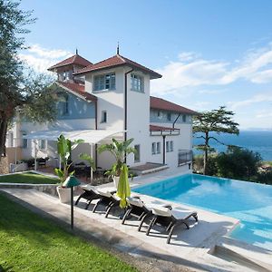 Villa de 9 dormitorios